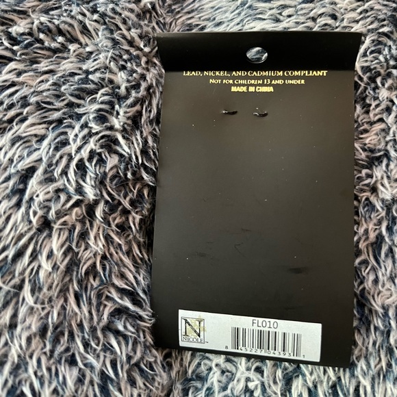 Nicole Boutique silver necklace - Picture 4 of 4